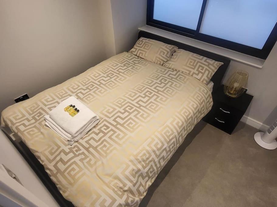 Entire Reigate Apartment Hosted By Pius Exterior photo